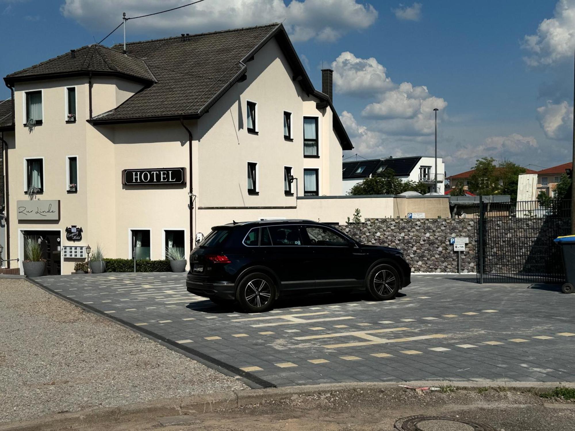Hotel Zur Linde Saarlouis Exteriör bild